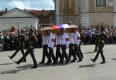 Кашин Траурный митинг, молебен и перезахоронение останков лейтенанта Василия Волкова